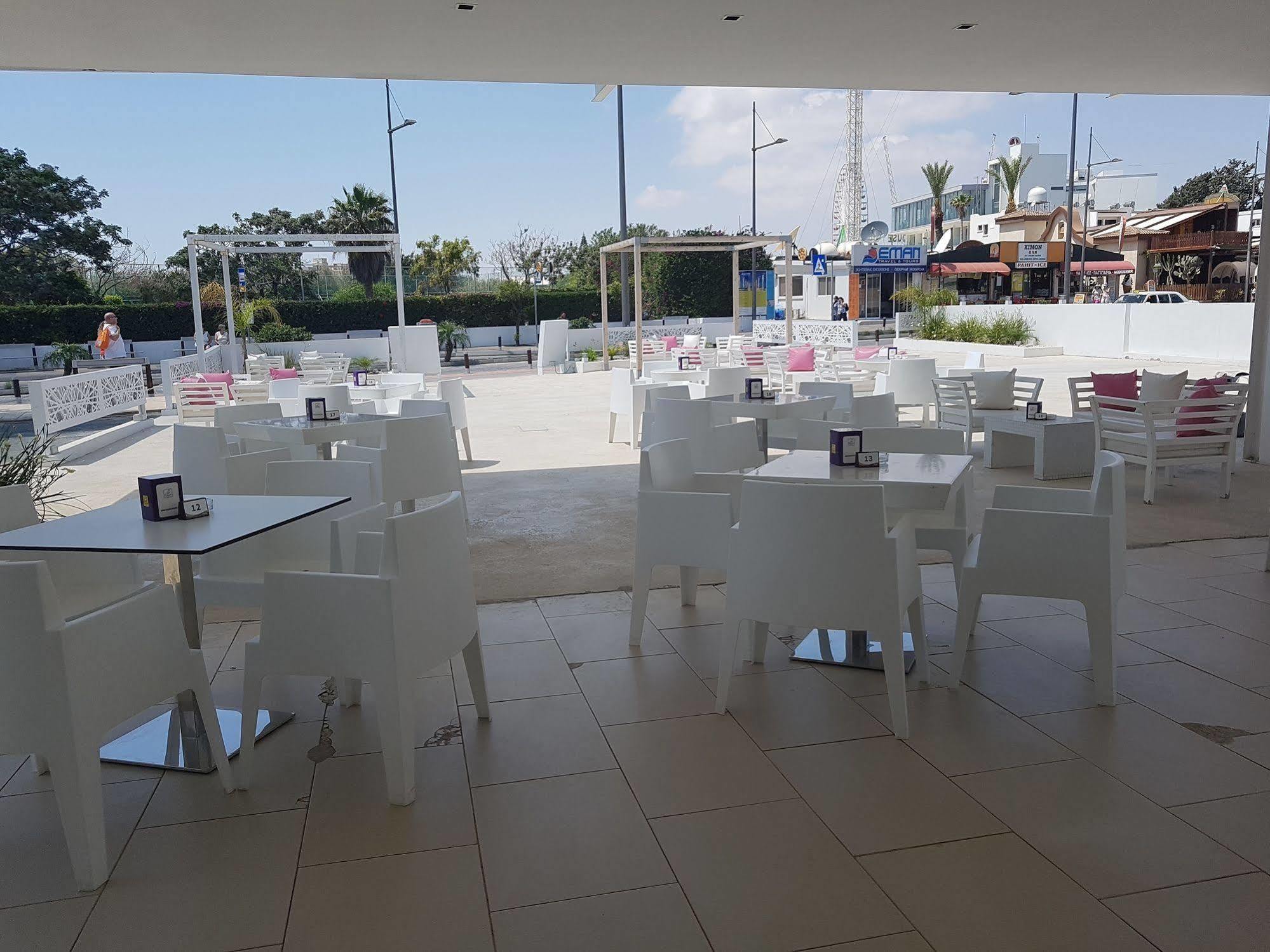 L'eros Hotel Agia Napa Buitenkant foto